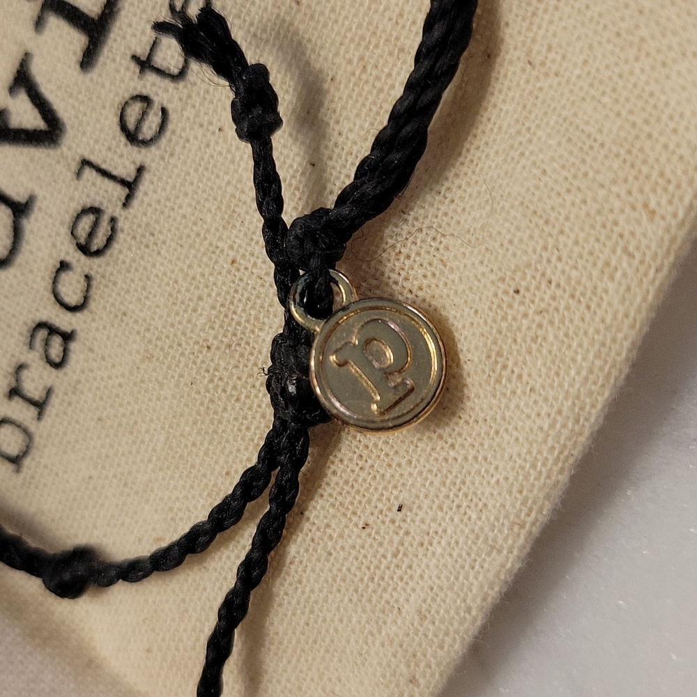 Pyramidal Bracelet - Picture 2 of 3